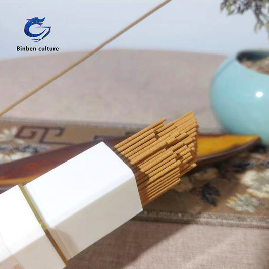 People are idle and osmanthus falls