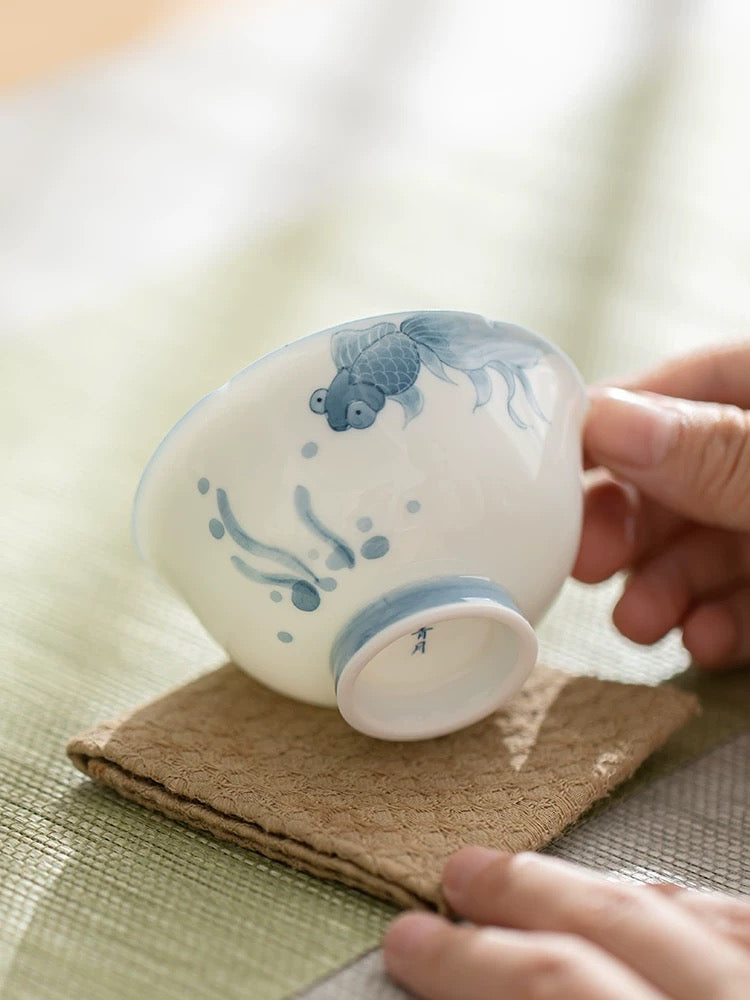 Premium Hand-Painted Underglaze Blue & White Gaiwan